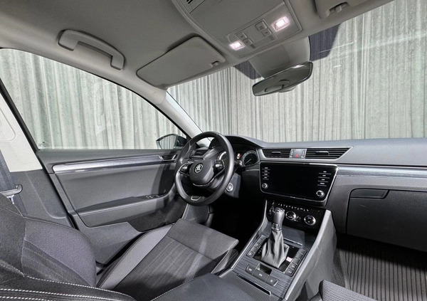 Skoda Superb cena 119000 przebieg: 108000, rok produkcji 2021 z Trzciel małe 326